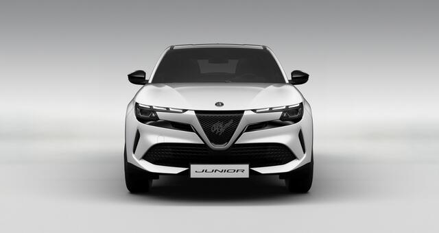 Alfa Romeo Junior 1.2 136PK Turbo Ibrida ! Parkeerhulp | 17 inch velgen | Apple car play |