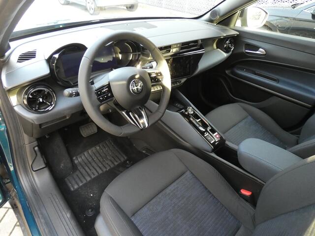 Alfa Romeo Junior 1.2 136PK Turbo Ibrida Camera | Navigatie | Apple Carplay | Keyless