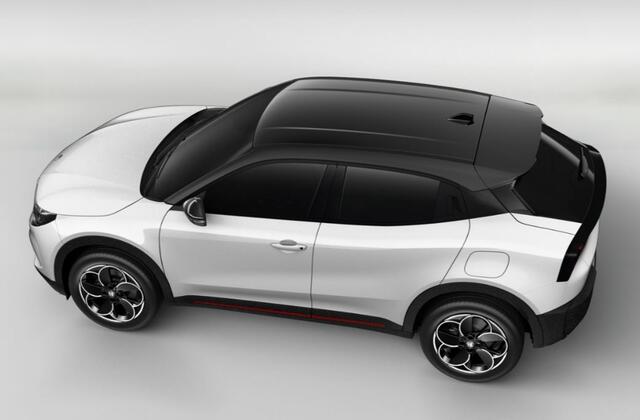 Alfa Romeo Junior Elettrica Speciale 54 kWh 156PK | 3.600,- VOORDEEL | Waterpomp | Pack Techno | Dodehoek bewaking | Camera | LED verlichting | Direct leverbaar