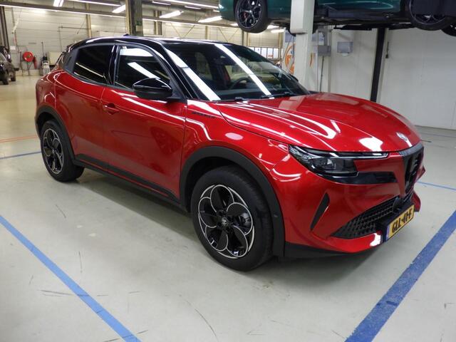 Alfa Romeo Junior Elettrica Speciale 54 kWh