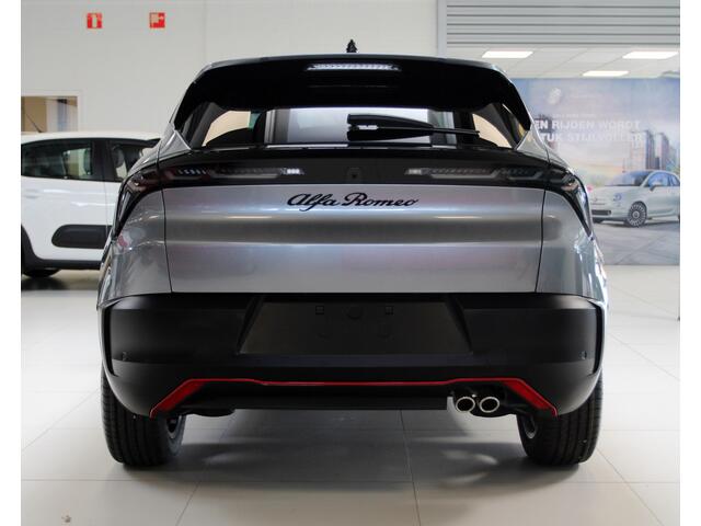 Alfa Romeo Junior 1.2 Turbo Ibrida Speciale | Stoelverwarming | Massage functie bestuurders stoel | Camera Op voorraad