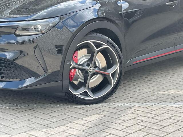 Alfa Romeo Junior Elettrica 280 PK Veloce 54 kWh SportStoelen | Sport onderstel | Full Options