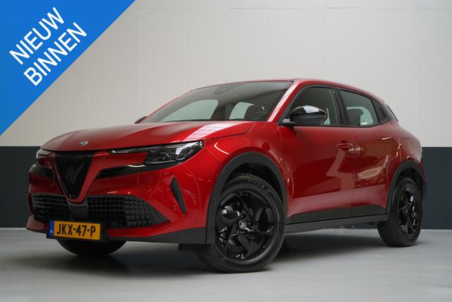 Alfa Romeo Junior 1.2 Turbo 145pk Hybrid Ibrida Speciale | Pack Techno | Adaptive | Navigatie | Achteruitrijcamera