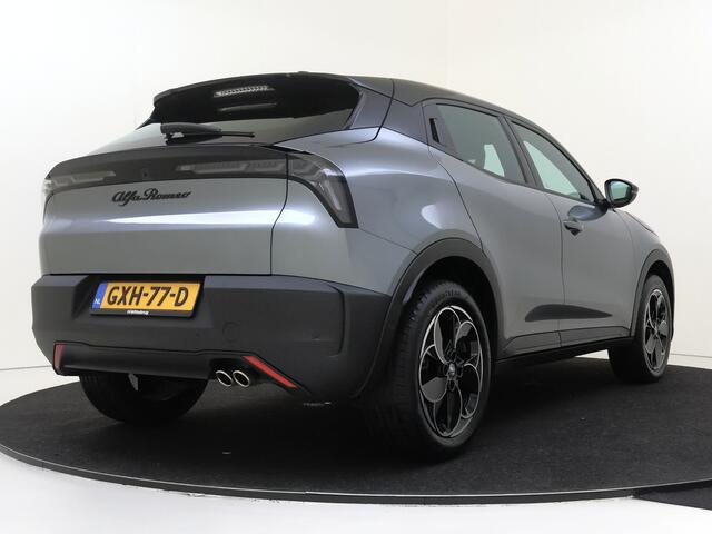 Alfa Romeo Junior 1.2 Turbo Hybrid Ibrida