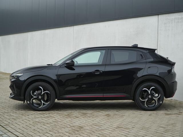 Alfa Romeo Junior 1.2 Turbo 136 PK Ibrida Speciale | Techno | Pano | Direct Leverb
