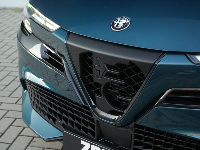 Alfa Romeo Junior 1.2 Turbo 136 PK Ibrida Speciale | Pano | Techno | Direct Leverb