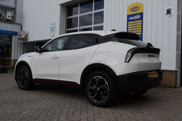 Alfa Romeo Junior Elet. Spec. 54 kWh