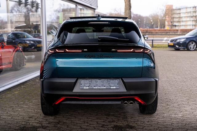 Alfa Romeo Junior Ibrida Speciale 1.2 Mild Hybrid Sabelt Panoramadak