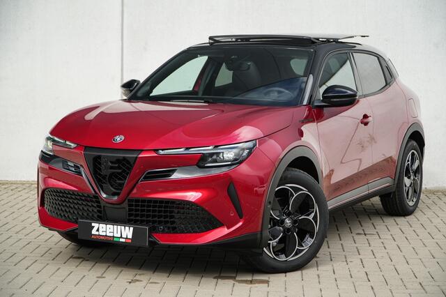 Alfa Romeo Junior Elettrica Speciale 54 kWh | Pano | Techno | 18"