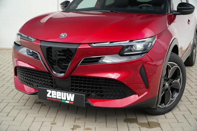 Alfa Romeo Junior Elettrica Speciale 54 kWh | Pano | Techno | 18"