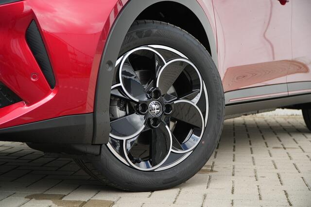 Alfa Romeo Junior Elettrica Speciale 54 kWh | Pano | Techno | 18"