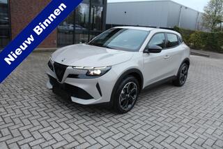 alfa-romeo-junior-elettrica-54-kwh-