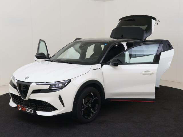 Alfa Romeo Junior 1.2 T Hyb Ibrid Spec