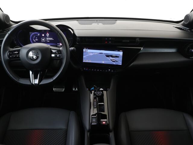 Alfa Romeo Junior 1.2 Turbo Hybrid Ibrida Speciale AUTOMAAT !