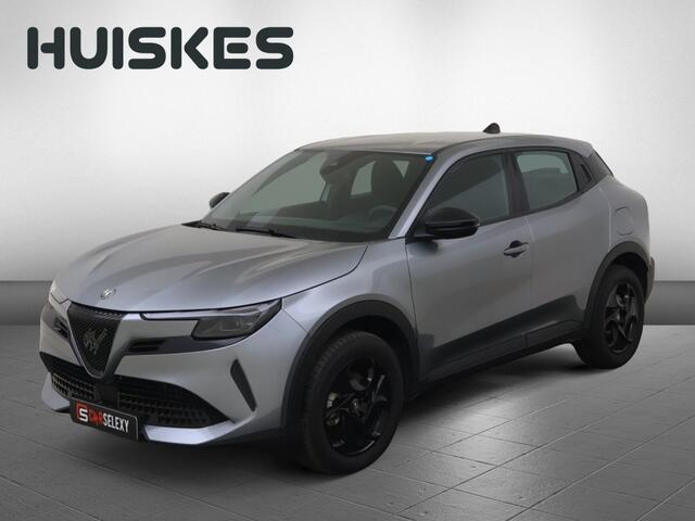Alfa Romeo Junior Ibrida 1.2 VGT 48V-Hybrid (100kW) | Adapt. Cruise | Carplay