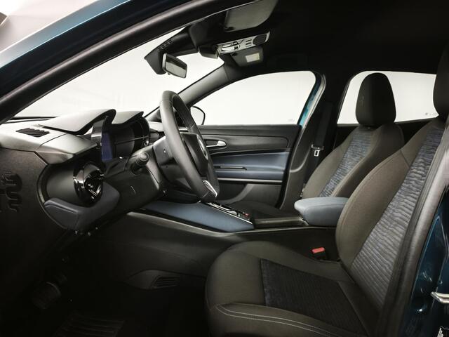 Alfa Romeo Junior Elettrica 54 kWh | Apple CarPlay / Android Auto | Adaptive Cruise Control | Climate Control | Parkeersensoren |