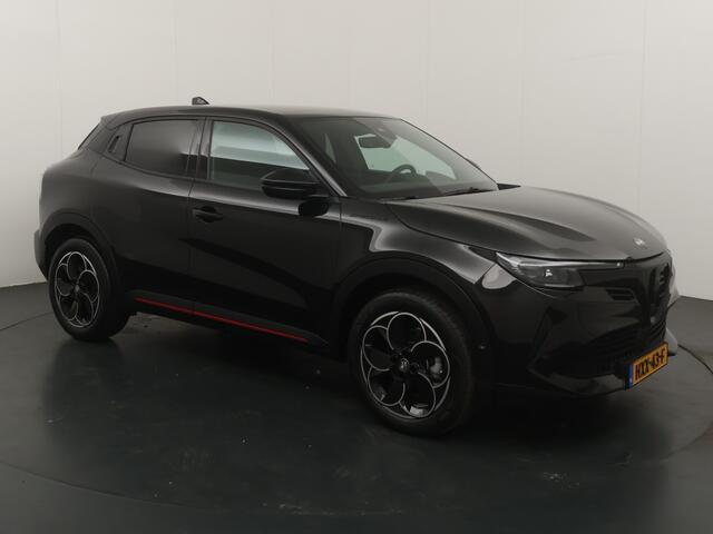 Alfa Romeo Junior 1.2 T Hyb Ibrid Spec