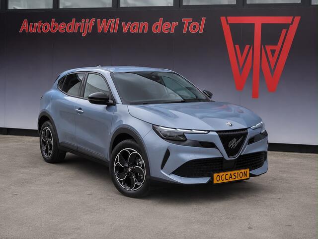 Alfa Romeo Junior Elettrica 54 kWh | A.C.C. | CARPLAY | KEYLESS | LED | BTW | FABRIEKSGARANTIE