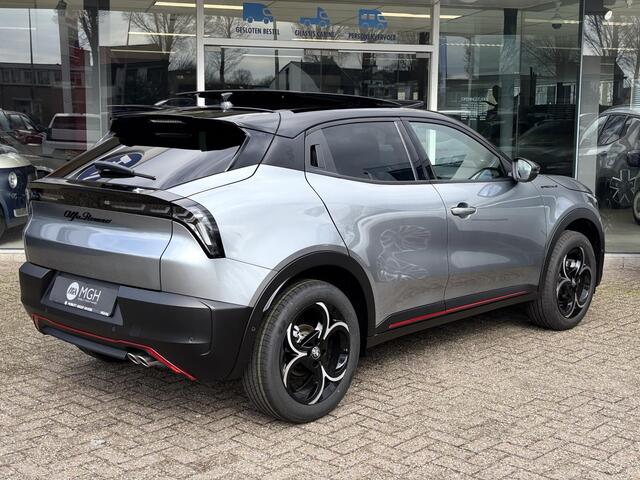 Alfa Romeo Junior 1.2 Turbo Hybrid Ibrida Speciale