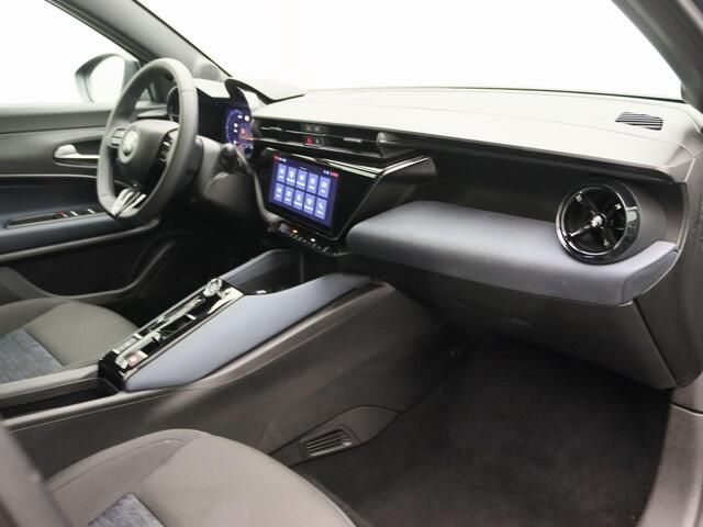 Alfa Romeo Junior Elettrica 54 kWh | Apple Carplay/Android Auto | Cruise Control | Climate Control | Lichtmetalen Velgen |