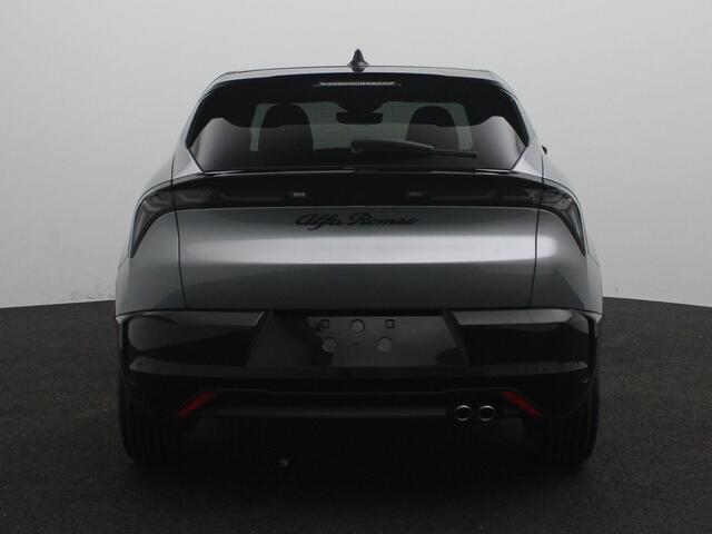 Alfa Romeo Junior 1.2 Turbo Hybrid Ibrida Ti | Matrix | Panoramadak | 18" Velgen | Camera