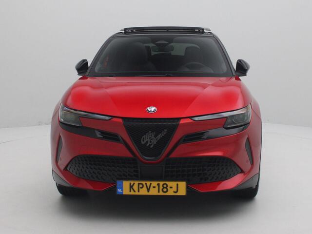 Alfa Romeo Junior Elettrica Ti 54 kWh | Demo | tot 8 jaar garantie |