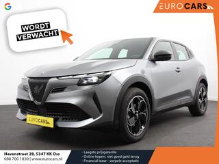 alfa-romeo-junior-elettrica-automaat-156pk-adaptieve-cruise-