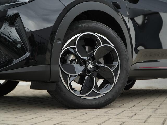 Alfa Romeo Junior 1.2 Turbo 145 PK Ibrida Speciale | Schuifdak | Sabelt | Techno | 18"