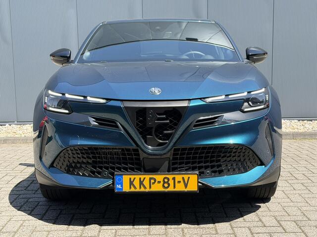 Alfa Romeo Junior 1.2 Turbo Hybrid Ibrida Speciale | Automaat | Pack techno | Stoelverwarming | Electrische kofferklep | Camera achter | Apple Carplay/Android auto