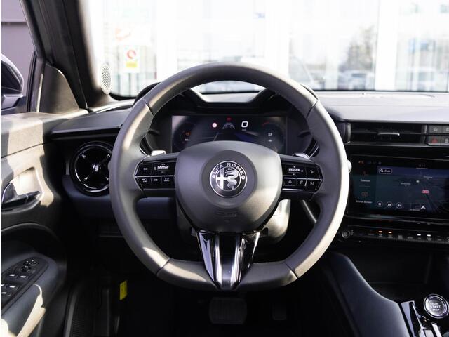 Alfa Romeo Junior 1.2 Turbo Hybrid Ibrida Speciale | ACC | LED |