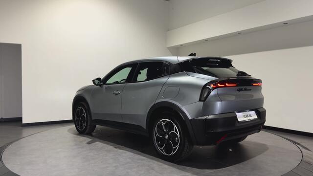 Alfa Romeo Junior Elettrica 54 kWh | Warmtepomp | ACC met stop & go | Apple CarPlay - Android Auto
