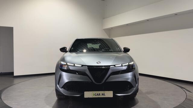 Alfa Romeo Junior Elettrica 54 kWh | Warmtepomp | ACC met stop & go | Apple CarPlay - Android Auto