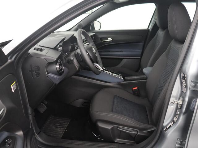 Alfa Romeo Junior 1.2 Turbo Hybrid Ibrida | LED | Parkeerhulp | Apple Carplay |