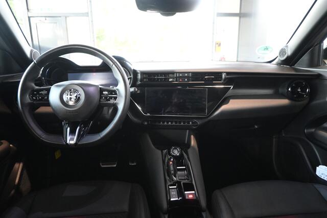 Alfa Romeo Junior 1.2 Turbo Hybrid Ibrida Speciale Adaptieve Cruise Clima Lane Assist CarPlay Led Camera 1e Eigenaar! 100% Onderhouden! Inruil Mogelijk!