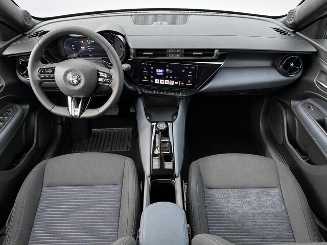 Alfa Romeo Junior Elettrica 54 kWh | 1 fase | Accu 98% | 18 inch | Prijs is rijklaar