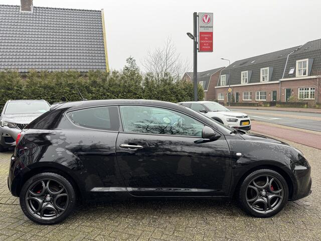 Alfa Romeo MITO 0.9 TwinAir 105pk ECO, Black-line | Navi | Clima