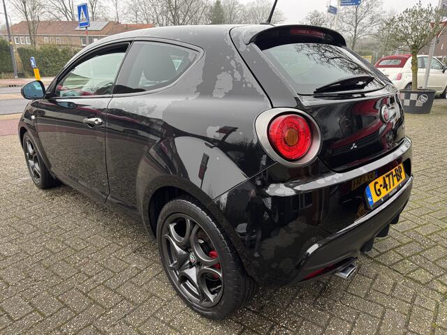 Alfa Romeo MITO 0.9 TwinAir 105pk ECO, Black-line | Navi | Clima