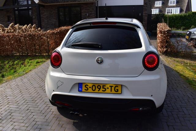 Alfa Romeo MITO 1.4 T 170PK Quadrifoglio Verde 77dkm FULL OPTIONS NIEUWST!