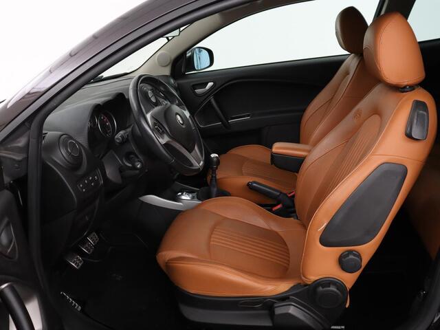 Alfa Romeo MITO 0.9 TwinAir | Leder | Navigatie | Climate control | Cruise control | Parkeerhulp | Bluetooth