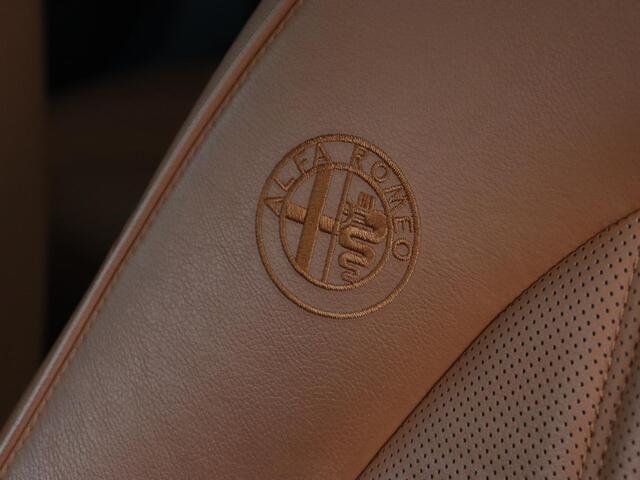 Alfa Romeo MITO 0.9 TwinAir | Leder | Navigatie | Climate control | Cruise control | Parkeerhulp | Bluetooth