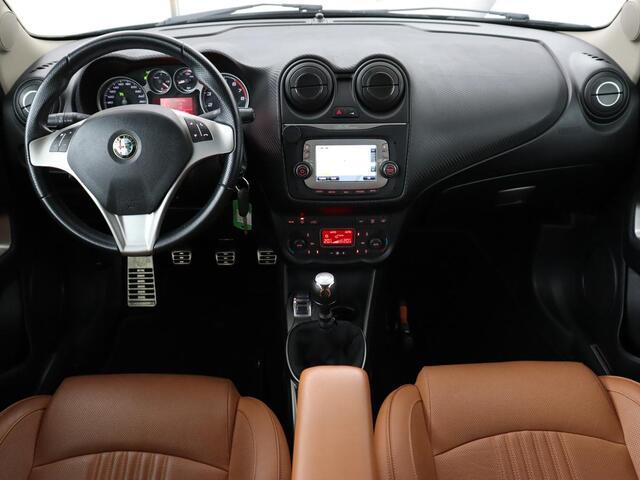 Alfa Romeo MITO 0.9 TwinAir | Leder | Navigatie | Climate control | Cruise control | Parkeerhulp | Bluetooth