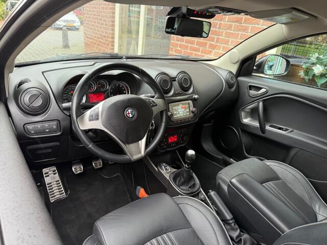 Alfa Romeo MITO 0.9 T. Air Exclusive DNA / LEER / TREKHAAK / CLIMA / CRUISE / PD