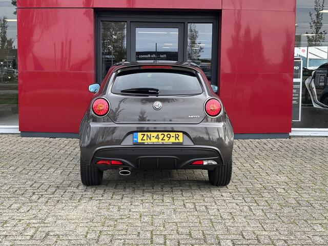 Alfa Romeo MITO TwinAir 105PK | 17" Inch | Navigatie | Climate en Cruise Control