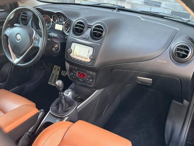 Alfa Romeo MITO 0.9 T. AIR EXCLUSIVE CLIMA - NAVI - LEDER - CRUISE ORG. NL
