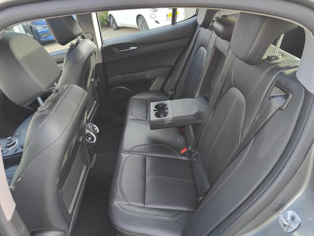 Alfa Romeo Stelvio 2.0 Turbo Aut. AWD Super | Schuif/Kantel dak | Trekhaak | Leder | Navi | Elek. Stoelen