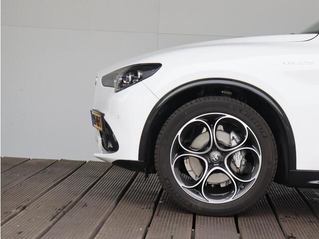 Alfa Romeo Stelvio 2.0 T GME AWD Veloce | Wegklapbare trekhaak 2300kg | Navi | 20"velgen |