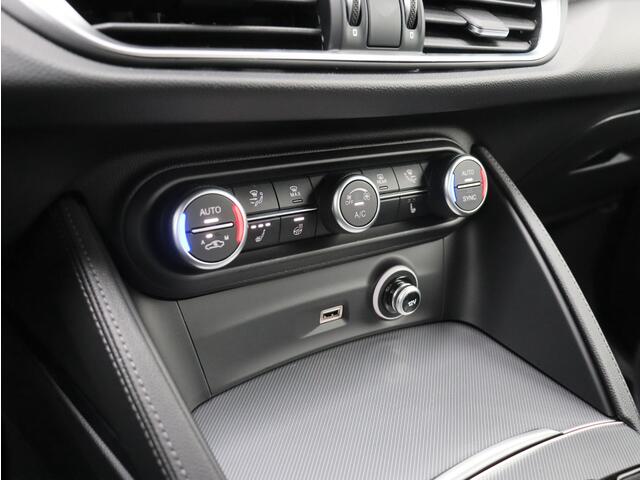 Alfa Romeo Stelvio 2.0 T GME AWD Veloce | Wegklapbare trekhaak 2300kg | Navi | 20"velgen |