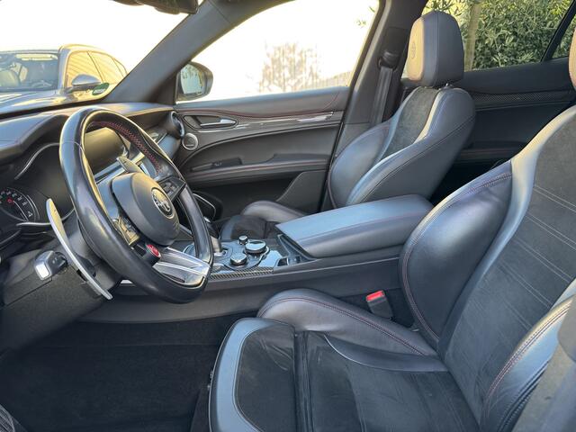 Alfa Romeo Stelvio 2.9 V6 AWD Quadrifoglio | 600PK | Nieuwe motor! | Uniek netjes!
