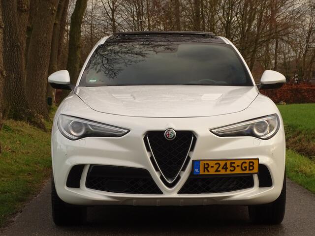 Alfa Romeo Stelvio 2.9 V6 AWD Quadrifoglio | 600PK | Nieuwe motor! | Uniek netjes!