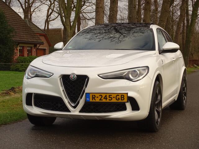 Alfa Romeo Stelvio 2.9 V6 AWD Quadrifoglio | 600PK | Nieuwe motor! | Uniek netjes!